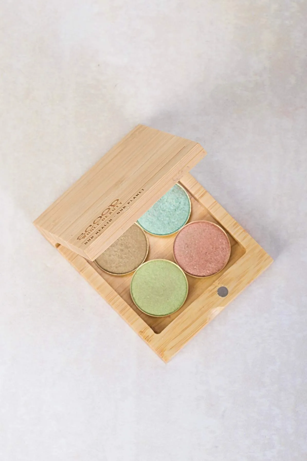 Christmas Gift Giveaway - Coral Reef Eyeshadow Bundle Offer