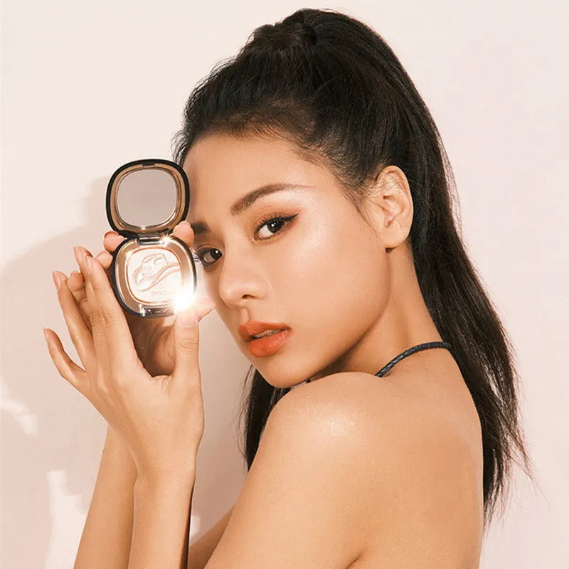 Girls Crush Wild Trip Series Pearlescent Highlighter