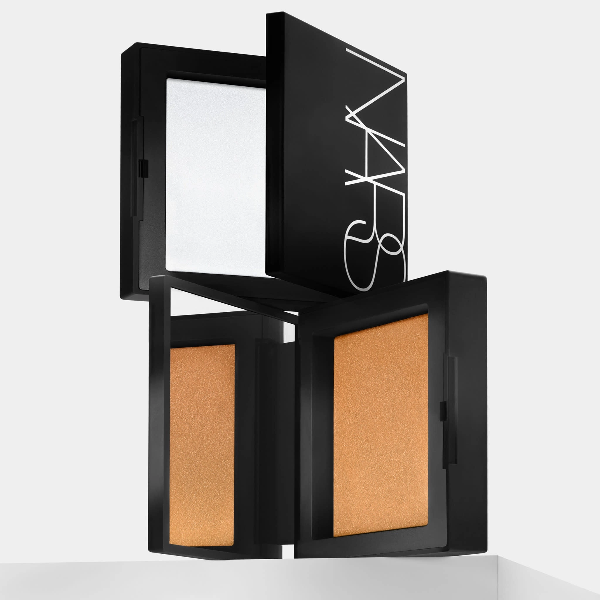 Light Reflecting Pressed Setting Powder