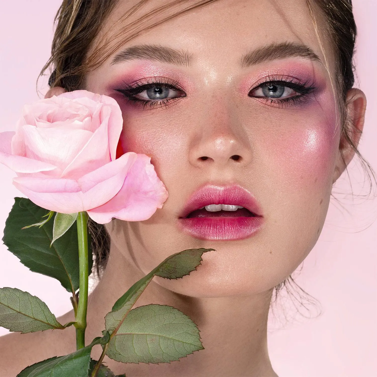 MINI ROSE EYESHADOW PALETTE