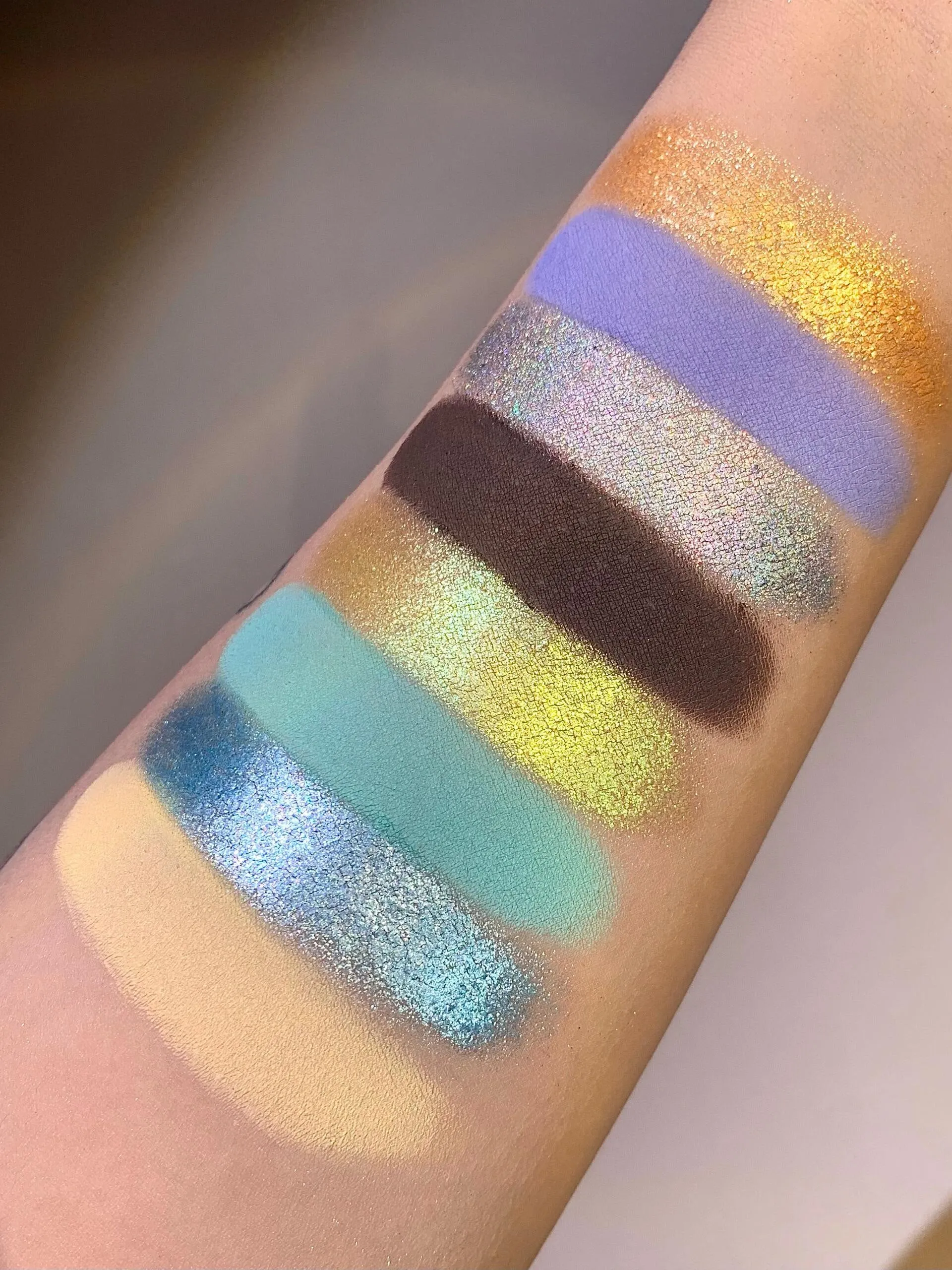 Narimi "Back to the 90s" Eyeshadow Palette - #11 Pegasus Knight (Gilded Gold)