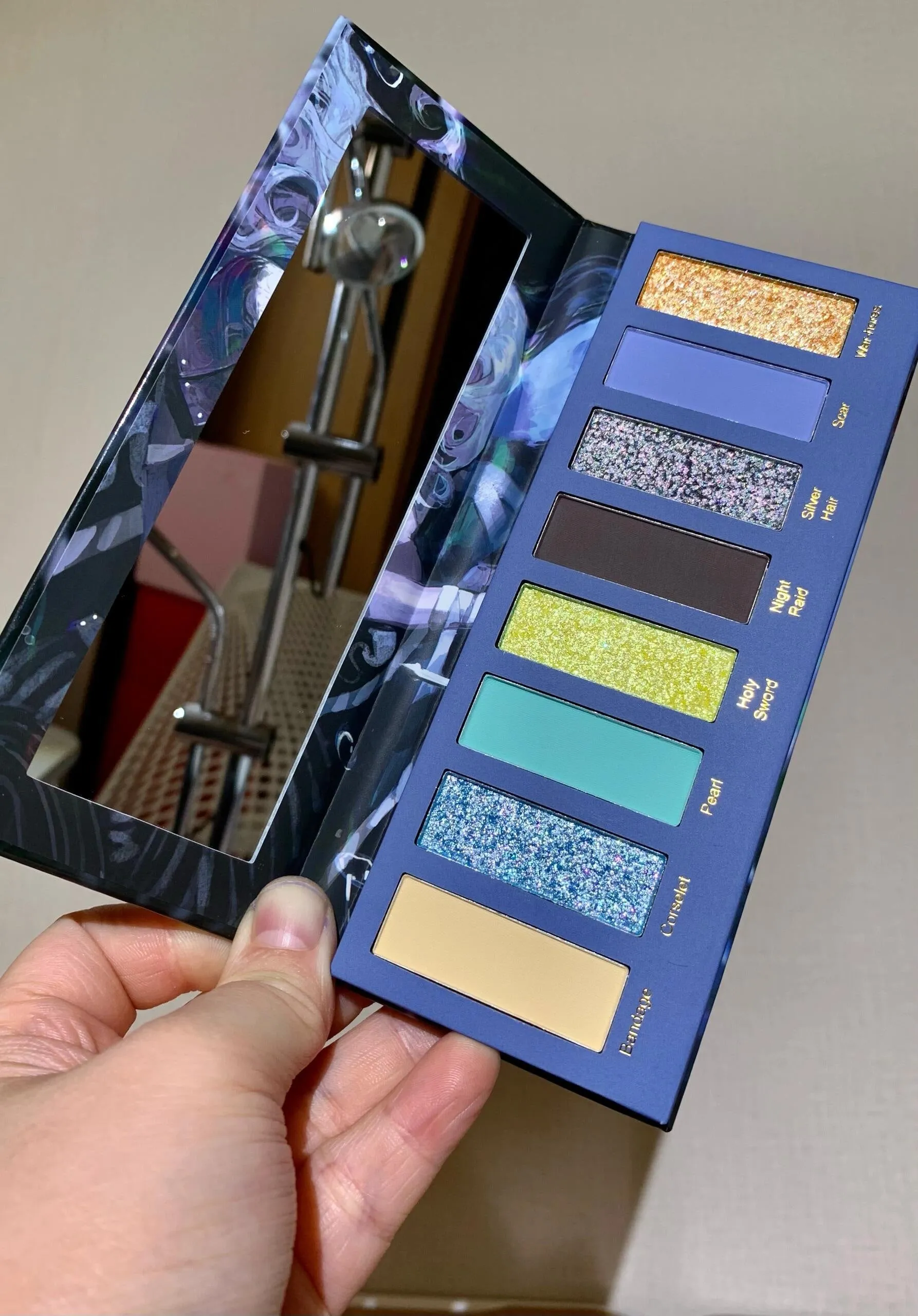Narimi "Back to the 90s" Eyeshadow Palette - #11 Pegasus Knight (Gilded Gold)