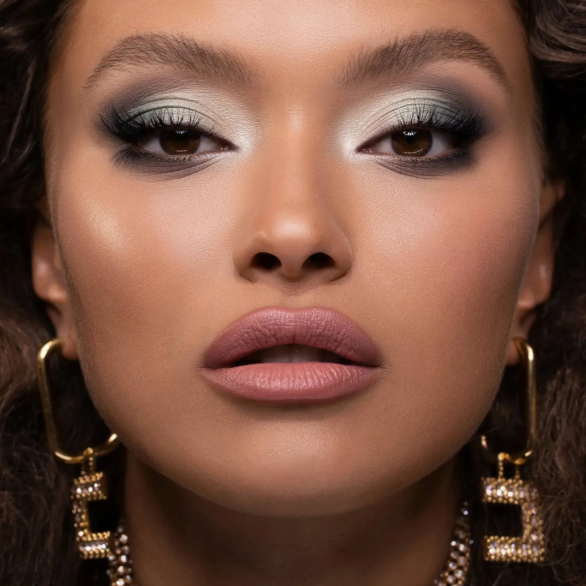 RETRO GLAM EYESHADOW PALETTE