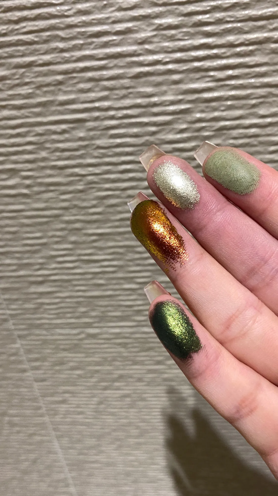 Shellwe Makeup Liana Matte-Satin Shimmer Chameleon Green Eyeshadow Palette